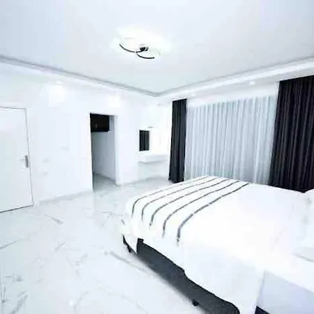 Mi Kasa Villa *