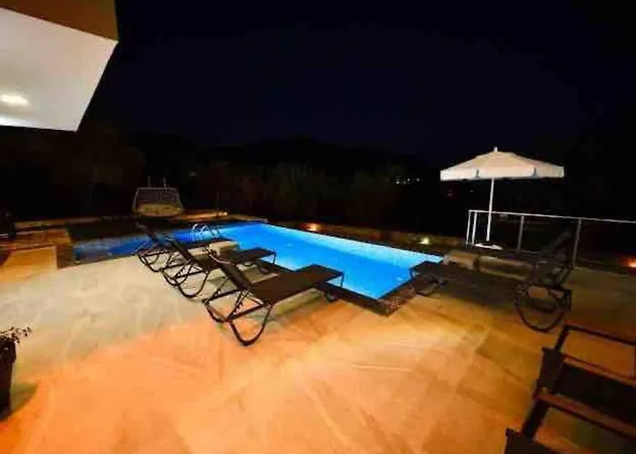 Mi Kasa Villa *