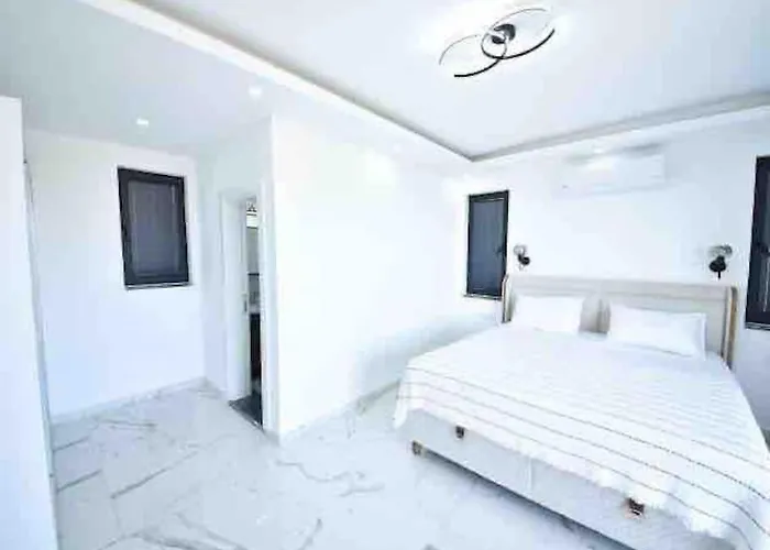 Mi Kasa Villa *