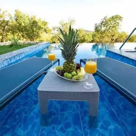 Villa Mi Kasa *